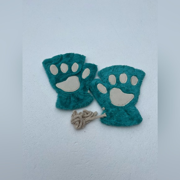 Super Soft Faux Fur Cat Bear Animal Paw Fingerless Gloves - Picture 3 of 13